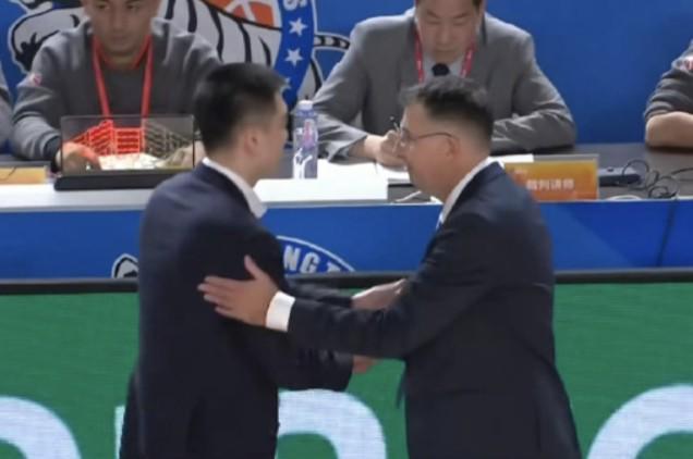 开云官方网站-表现糟糕！辽媒点评辽宁队末节仅收获4分：CBA历史罕见